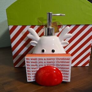 Mud Pie Reindeer Pump Sponge Holder with Red Accents